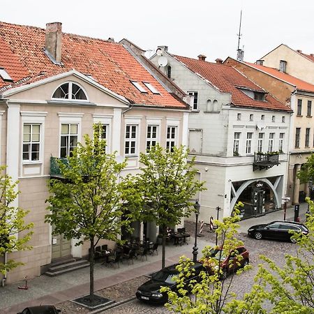 Classy Green Old Town Apartment Klaipėda Eksteriør bilde